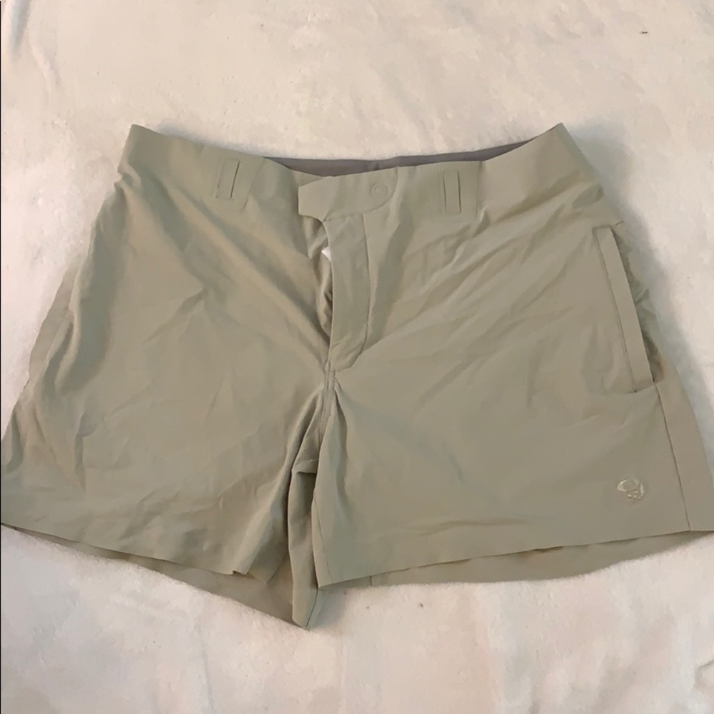 Mountain hardwear shorts EUC